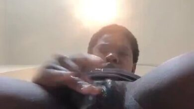 Cum splashes out her pussy