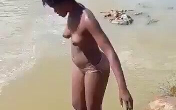 Naughty girl go skinny dipping