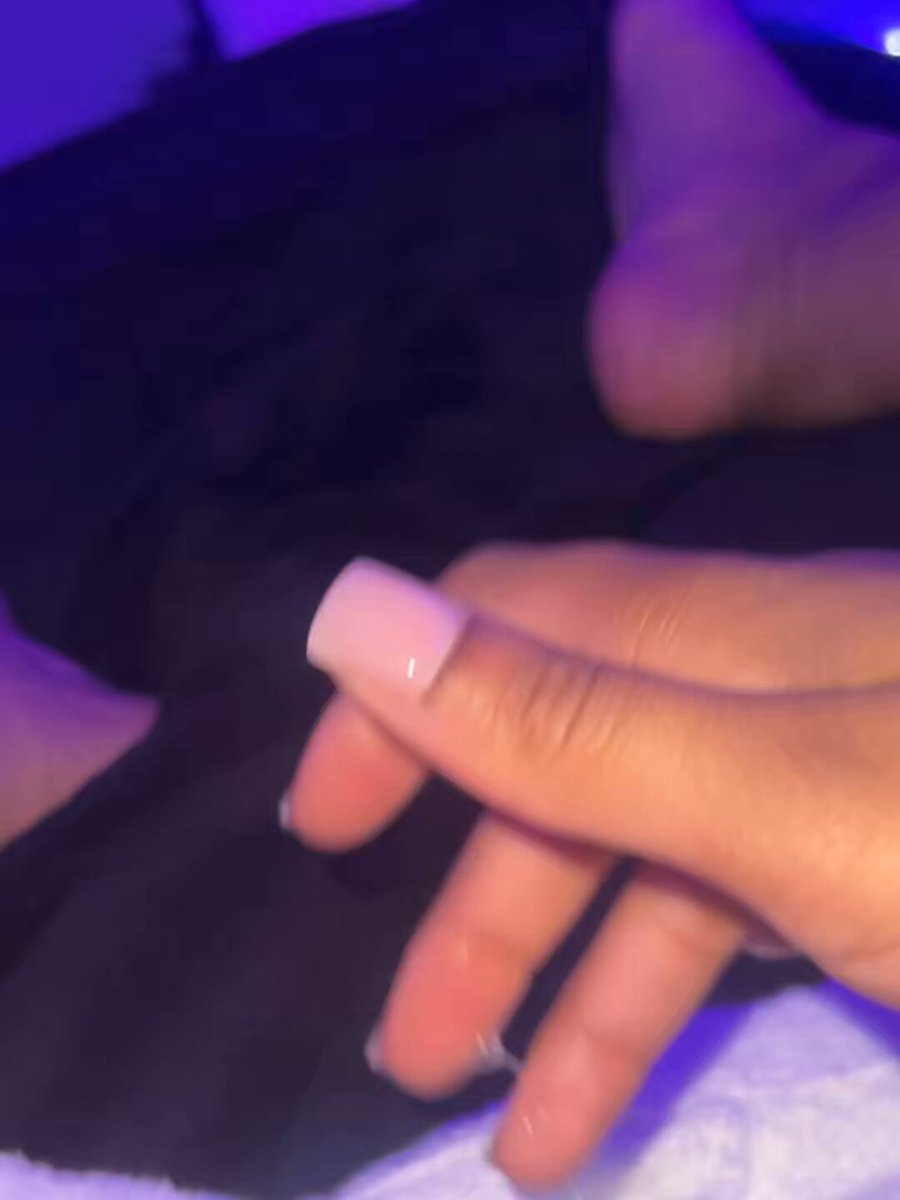 Playing with her pussy cum