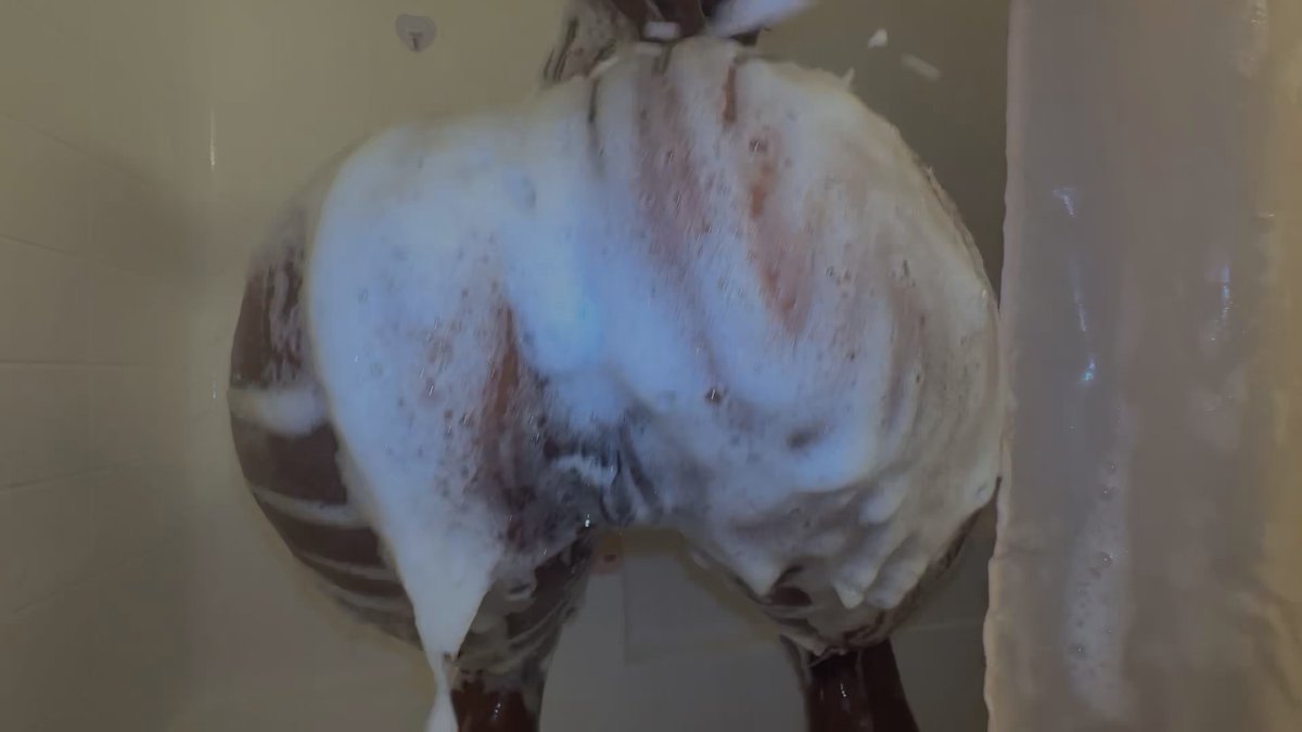 Twerking naked in the shower