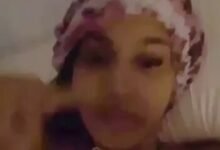 Cardi B on live with her titty out