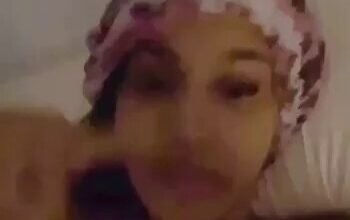 Cardi B on live with her titty out