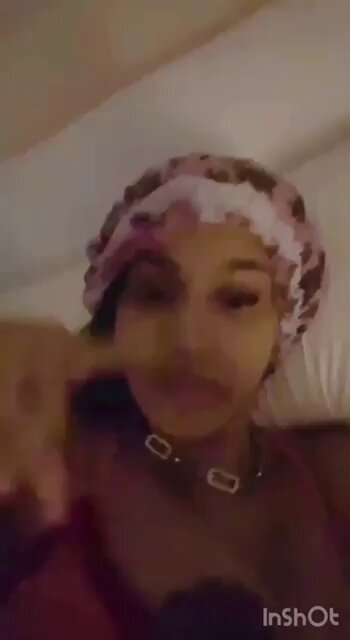 Cardi B on live with her titty out