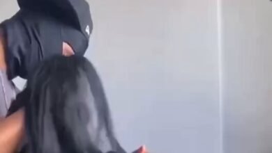 Horny ebony slut deep throating