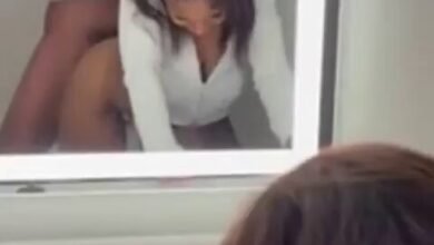 Sneak away in the bathroom