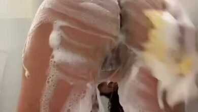 Twerking naked in the shower