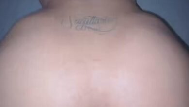 The way she throwing it back