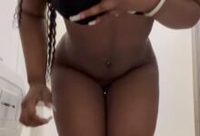 Ebony lady with cute holes